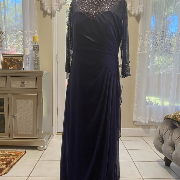 Dress is purpleish blue - Picture 1 of 5